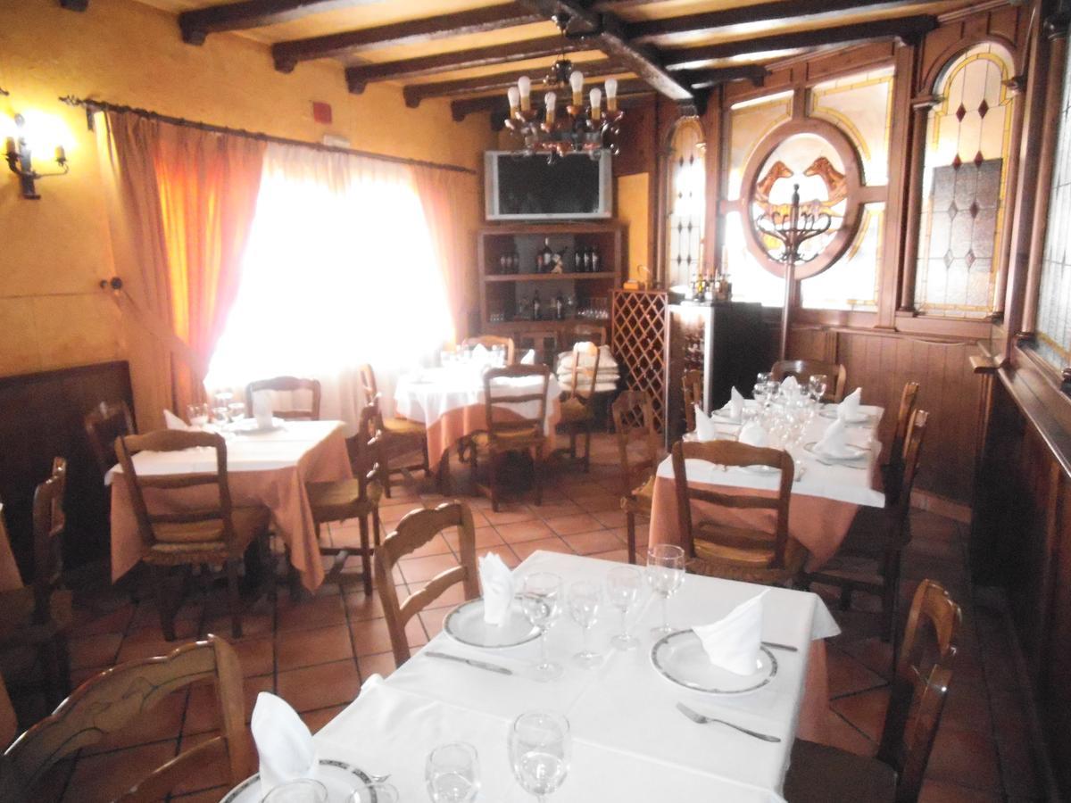 Yepes Hostal Los Galgos מראה חיצוני תמונה