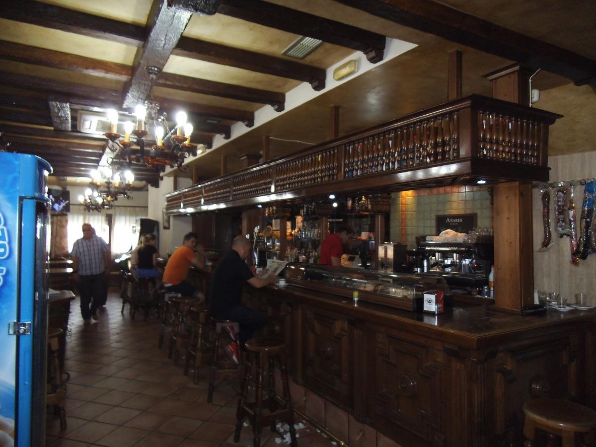 Yepes Hostal Los Galgos מראה חיצוני תמונה