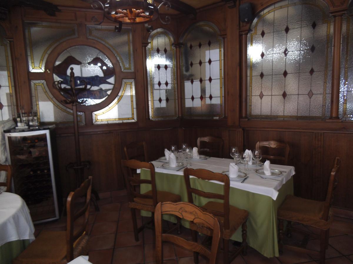 Yepes Hostal Los Galgos מראה חיצוני תמונה