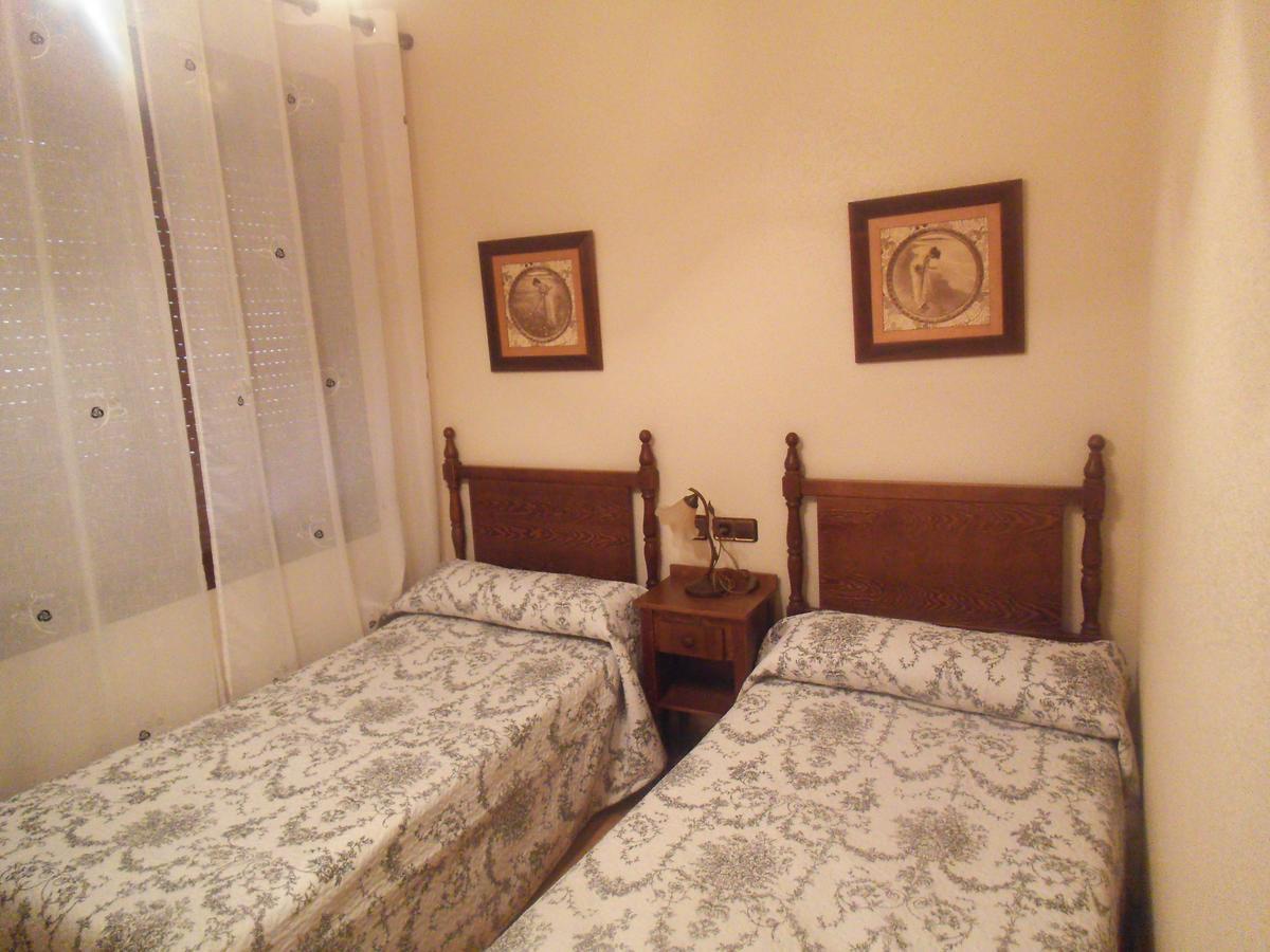 Yepes Hostal Los Galgos מראה חיצוני תמונה