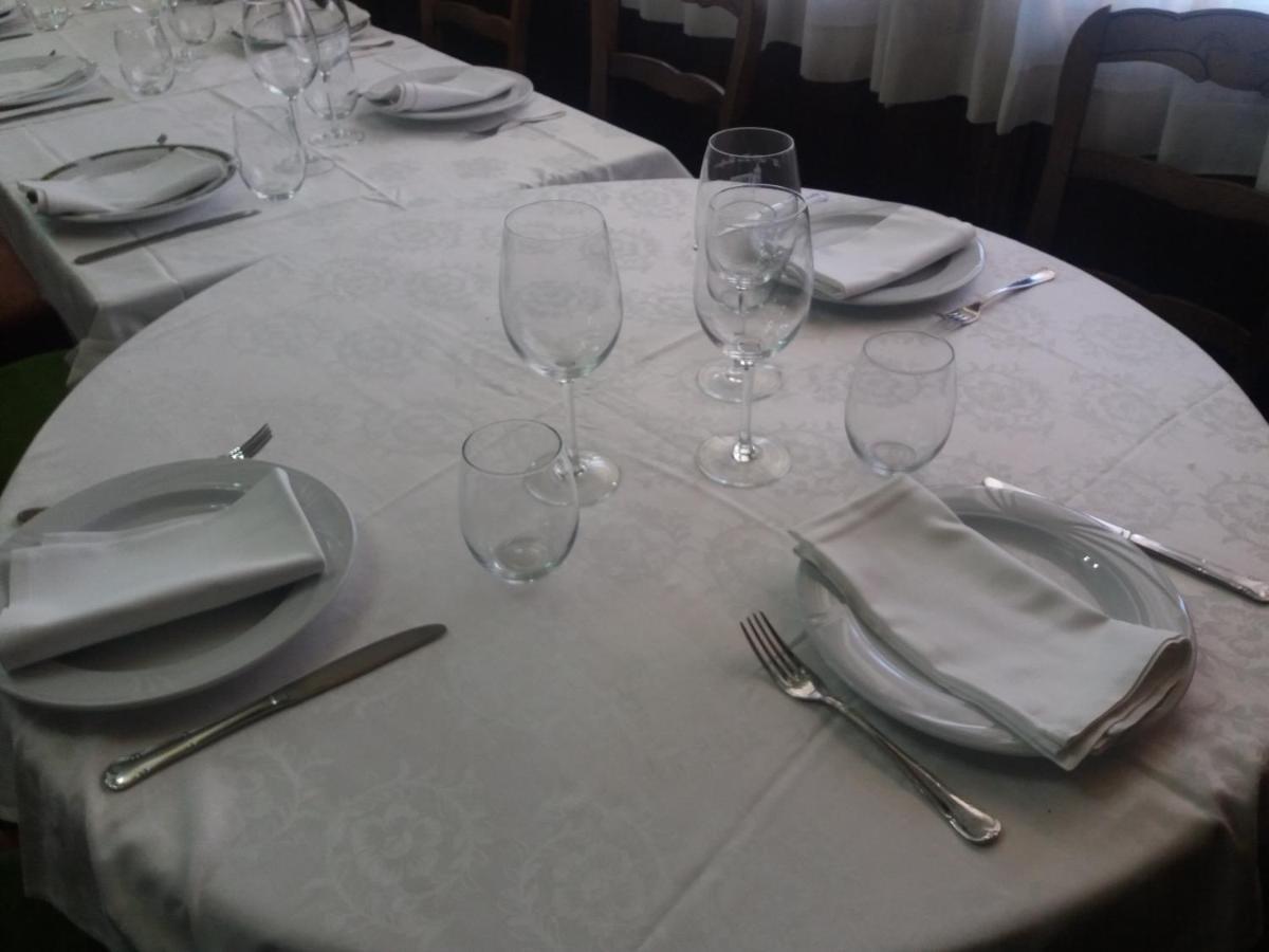 Yepes Hostal Los Galgos מראה חיצוני תמונה