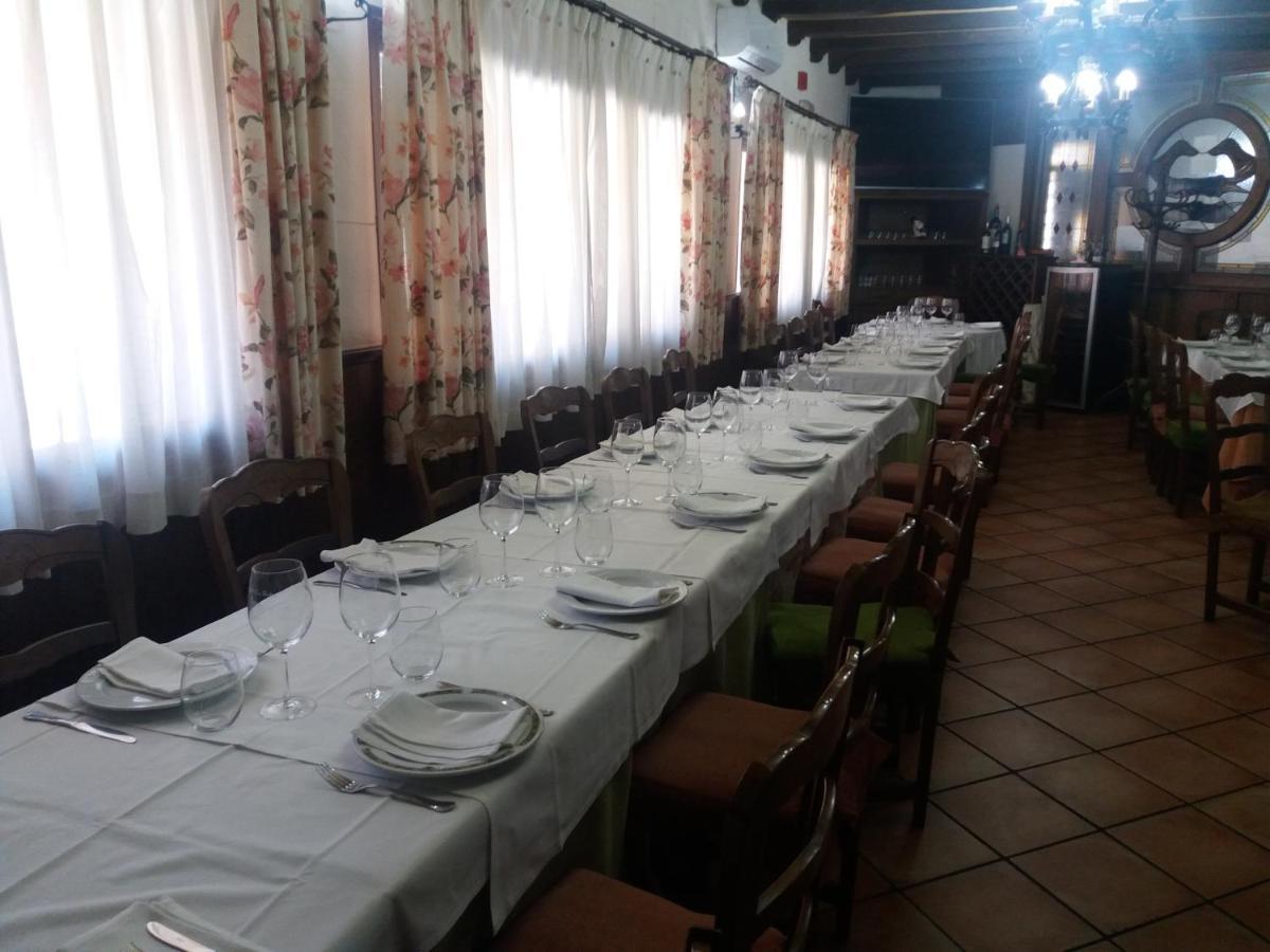 Yepes Hostal Los Galgos מראה חיצוני תמונה