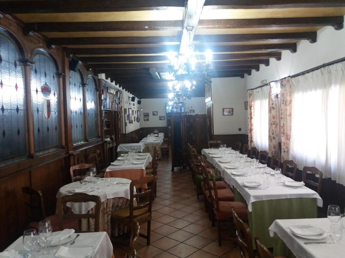 Yepes Hostal Los Galgos מראה חיצוני תמונה